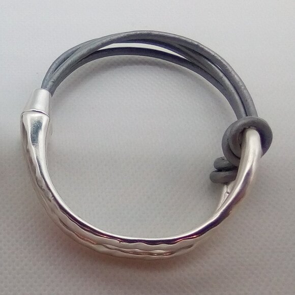 Silver Metal & Rope Bracelet Wrist Bangle with Magnetic Closing - Picture 2 of 4